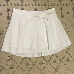 Nike white tennis/golf skirt new with tags
